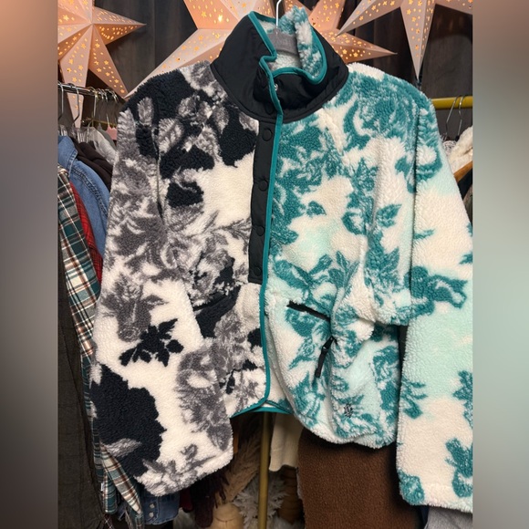 NWOT Free People FP Movement Printed Hit the Slopes Fleece Pullover Minty Fresh - Picture 6 of 8